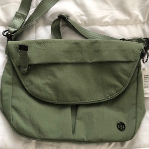 Lululemon Festival Bag Army Green!